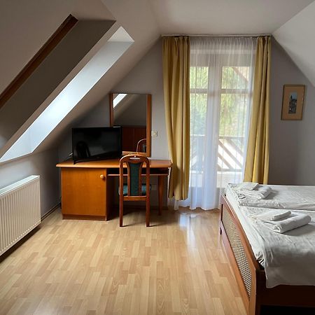 Aranykert Vendégház Eger Esterno foto