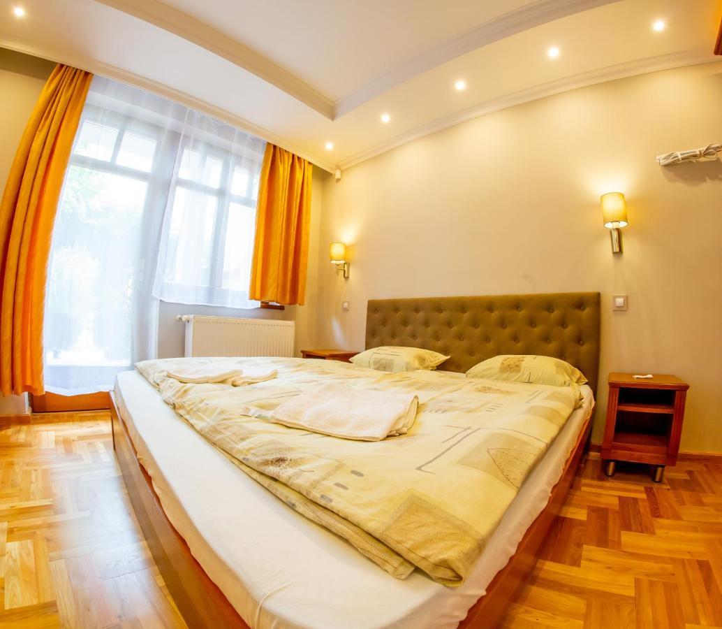 Aranykert Vendégház Eger Esterno foto